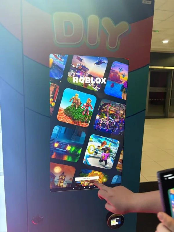 В Roblox можно поиграть с автомата в торговом центре.