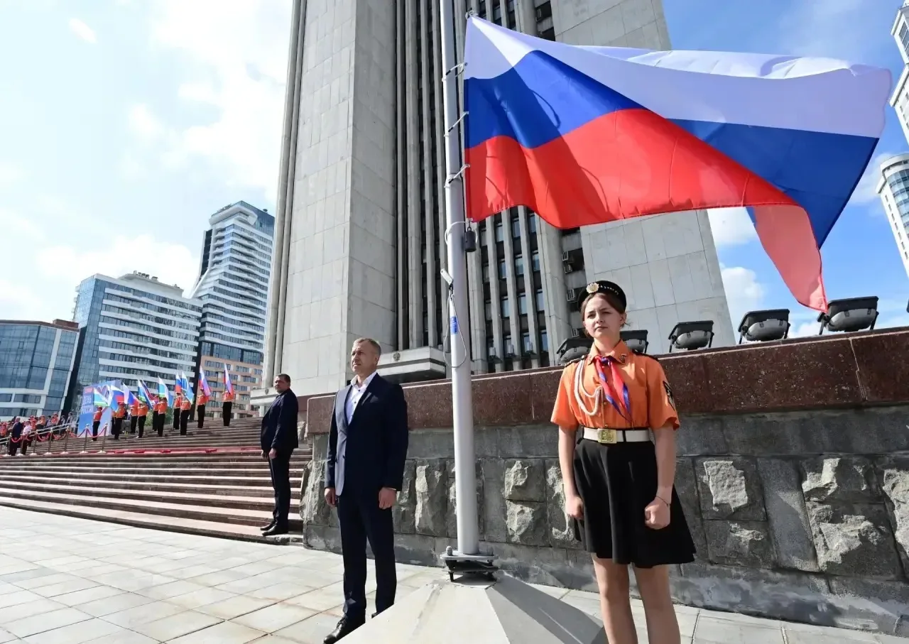 Секретарь регионального отделения партии Единая Россия, губернатор Свердловской области Денис Паслер