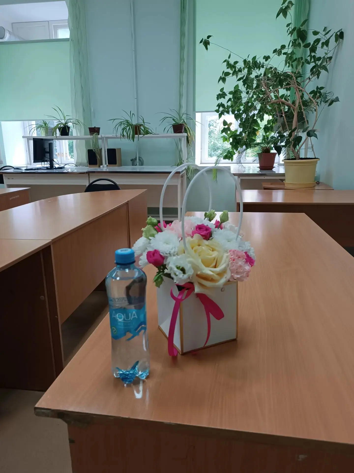 Поздравляем студентов специальности "Таможенное дело", успешно защитивших свои выпускные квалификаци