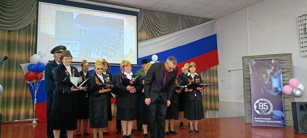 «Фронтовые друзья» побывали в гостях у студентов   В актовом зале Минераловодского регионального мно