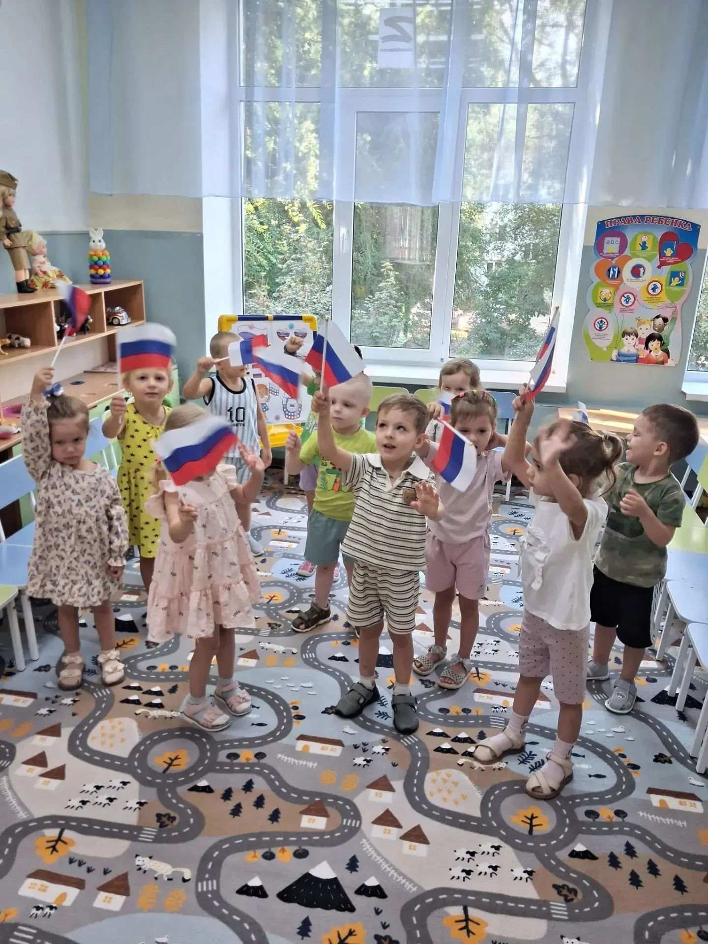 22 августа в России отмечается  день Государственного флага.  Наши ребята  второй  млад...