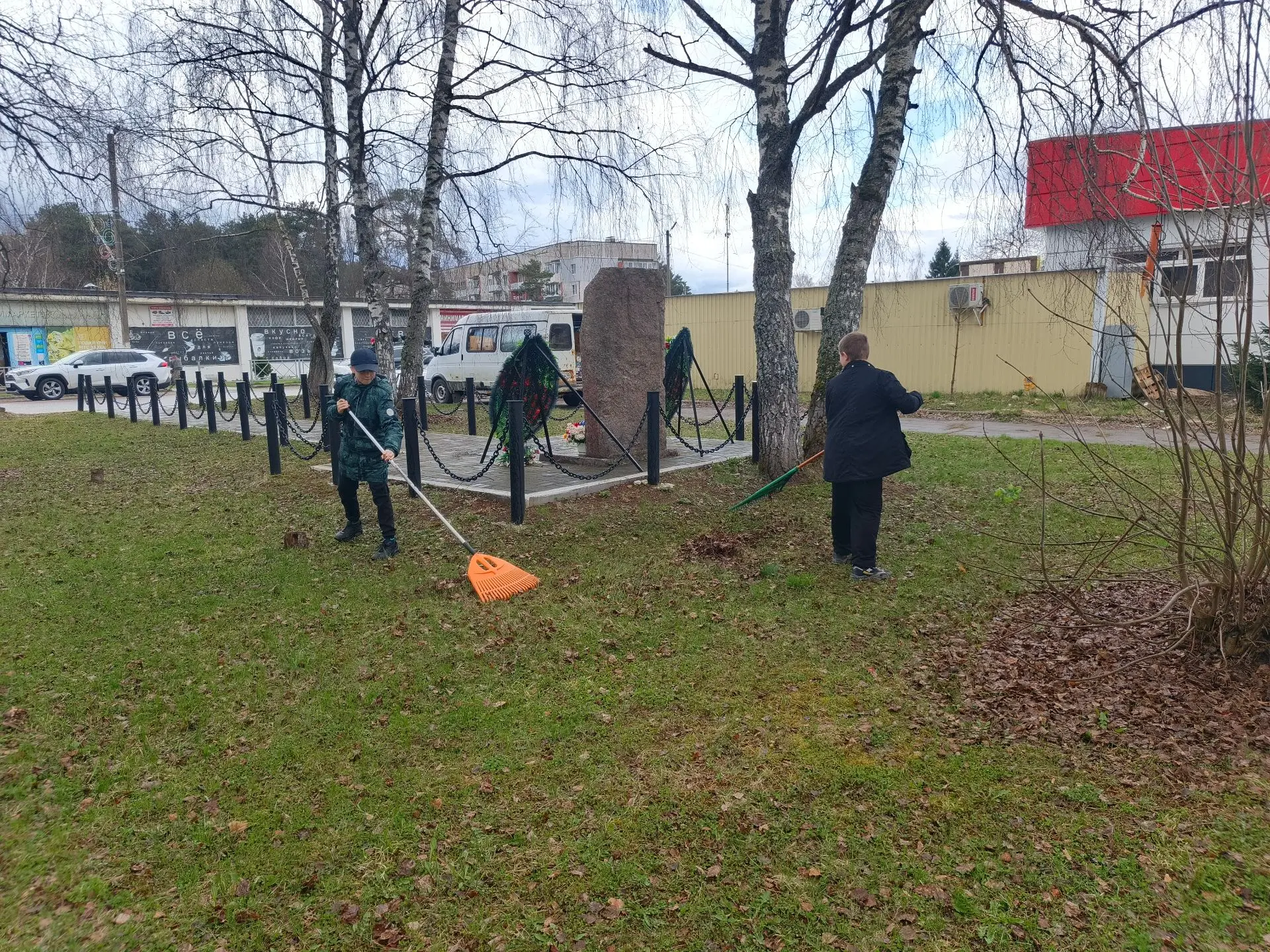 📎Тысячи памятников, обелисков, братских могил по всей стране напоминают нам о войне.
