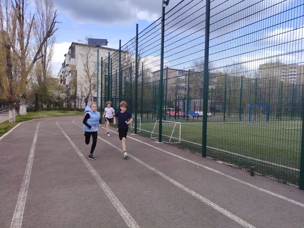 💪НЕДЕЛЯ ФИЗИЧЕСКОЙ КУЛЬТУРЫ. ДЕНЬ БЕГУНА🏃‍➡️  🏋️ 13 апреля 2026 года в МАОУ «Школа 96 Эврика-Развити