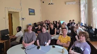 Как студенты ИСЭН решали этические дилеммы реального бизнеса

Может ли отказ от очистки реки быть эк
