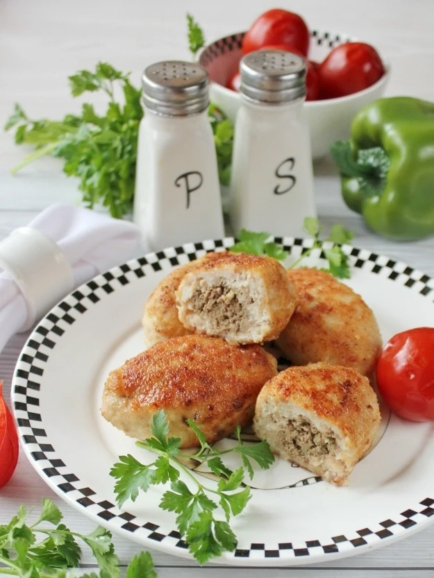 КУРИНЫЕ ЗРАЗЫ С ПЕЧЕНЬЮ