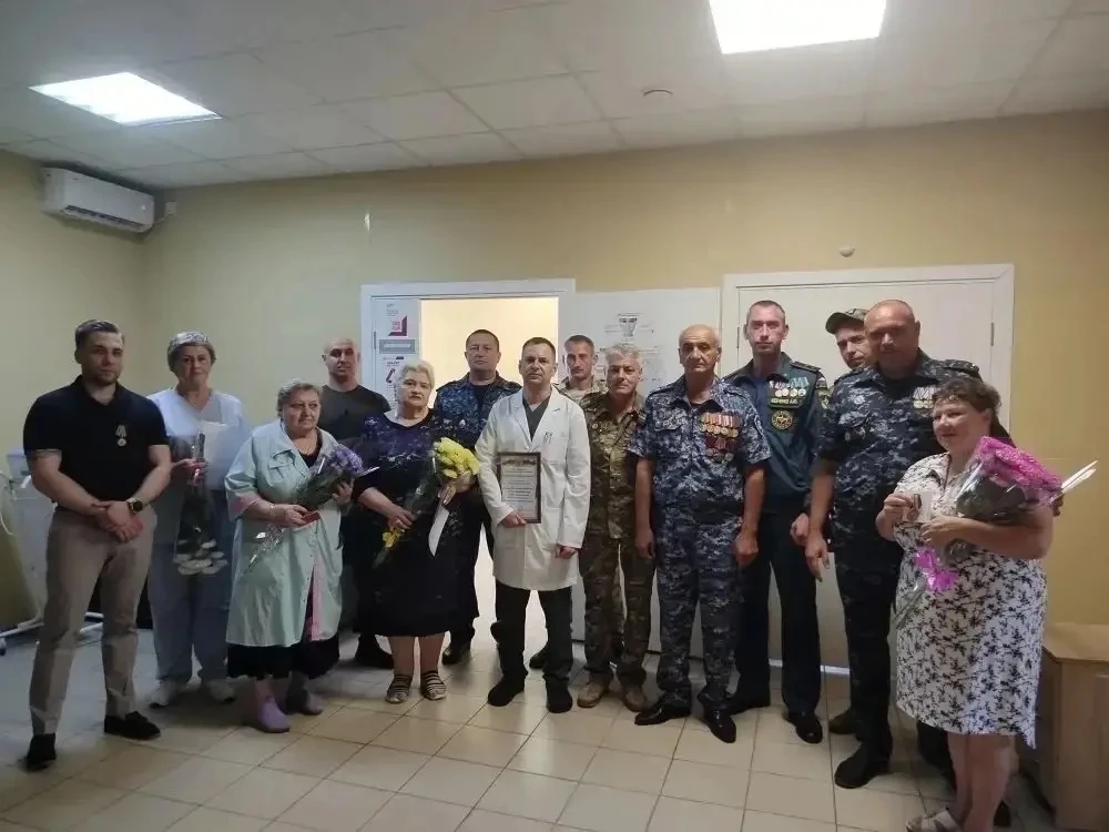 В преддверии Дня России и Дня медицинского работника представители Ветеранов боевых действий ОВД и В