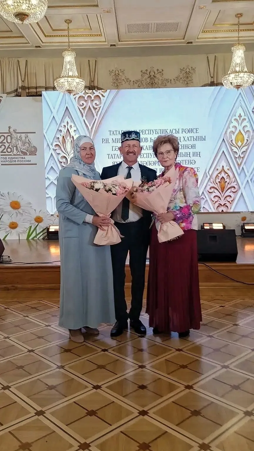 💚 🤍 ❤️Республика көне алдыннан бүген Республика Рәисе һәм аның хатыны Гөлсинә Миңнеха...
