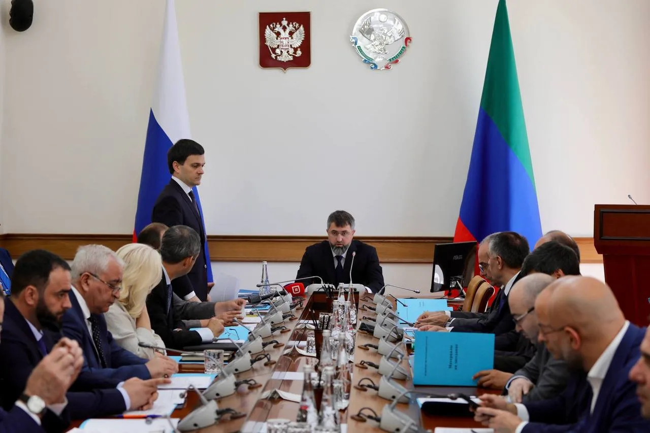 ⚡️Премьер Дагестана представил составу Правительства новых руководителей