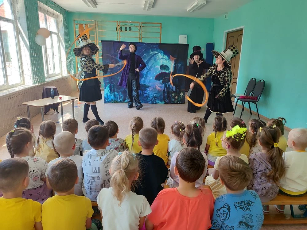🎩✨ Добро пожаловать в мир волшебства и иллюзий, дорогие зрители 🎭