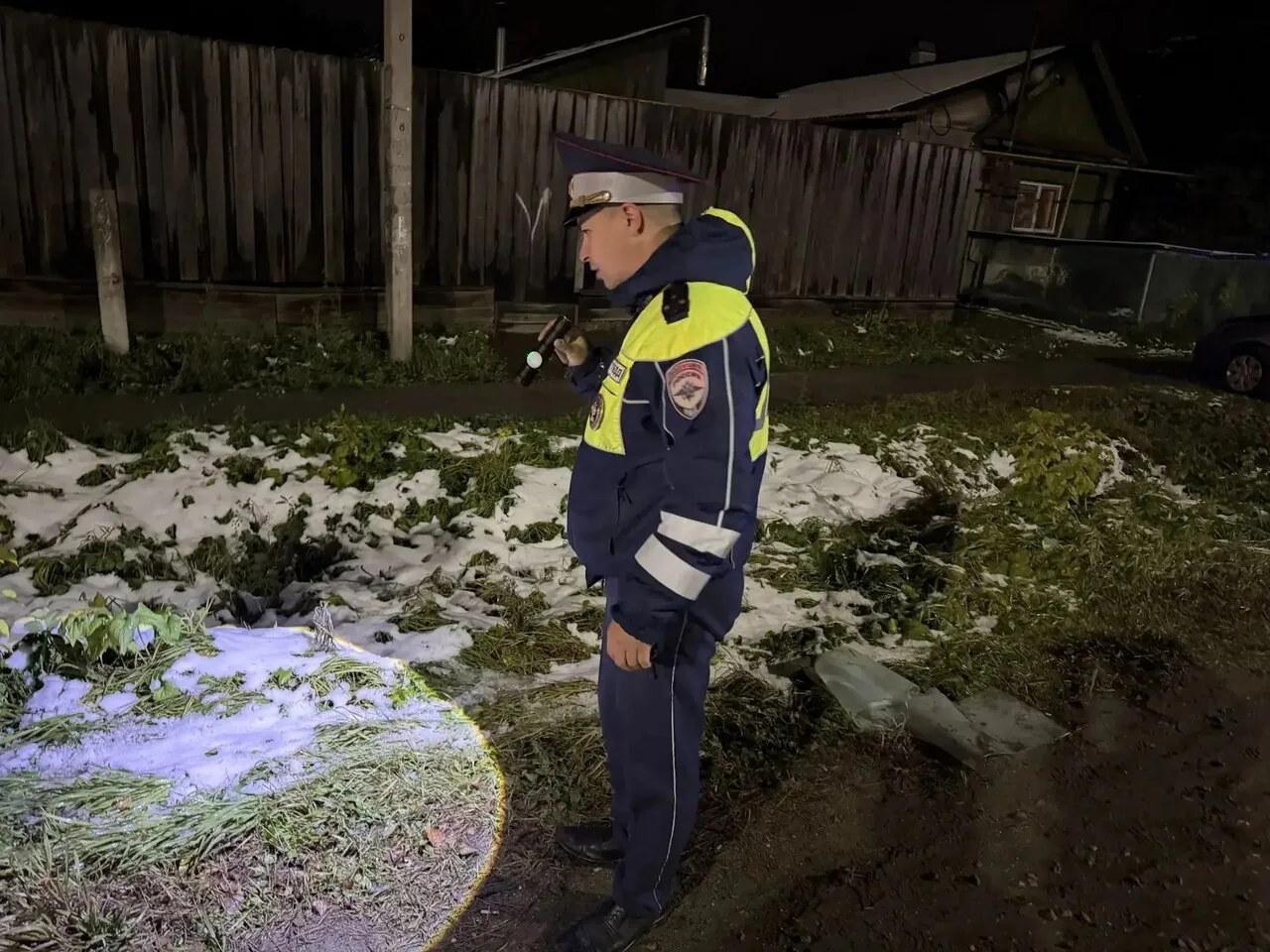 🚔 Автоинспекторы работают на месте смертельного ДТП в Берёзовском, где очередное наруш...