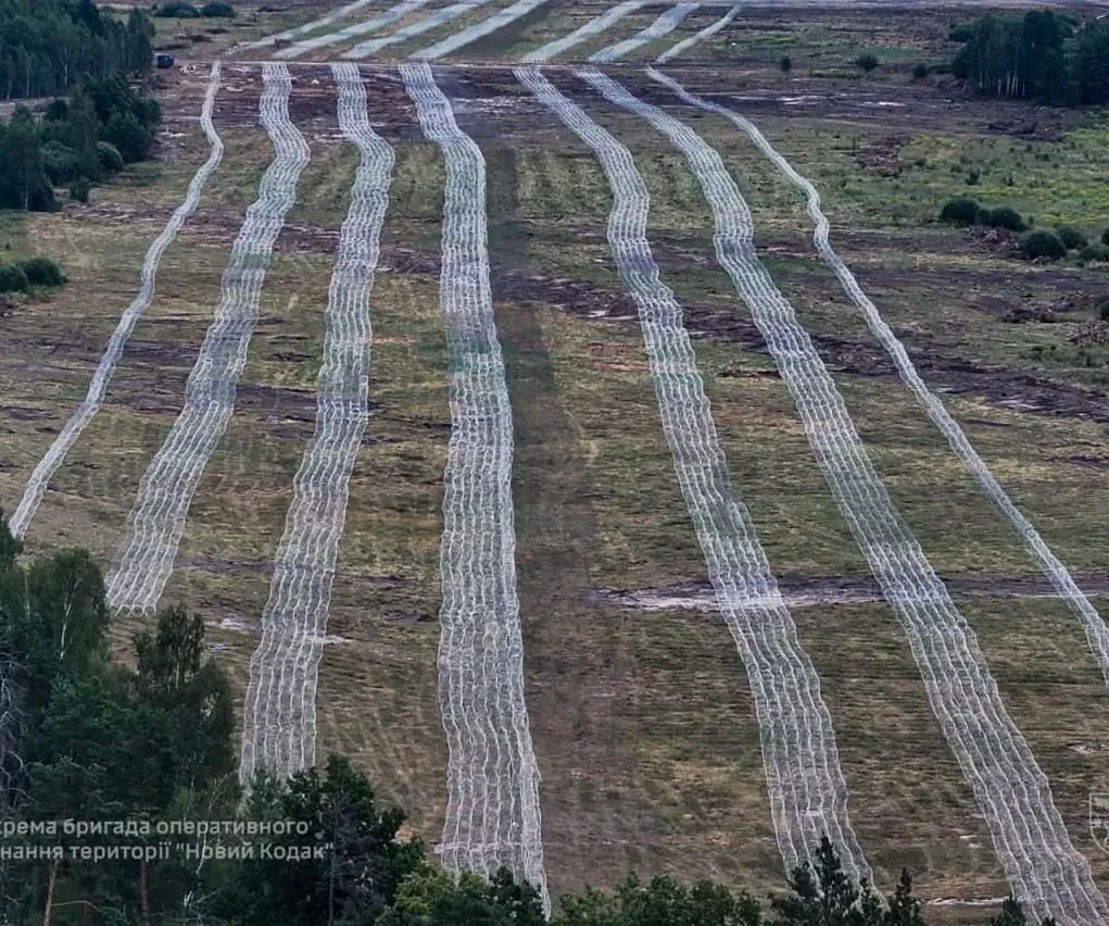 ⚡️Под Киевом начали строить масштабные линии обороны на случай нового наступления Росси...