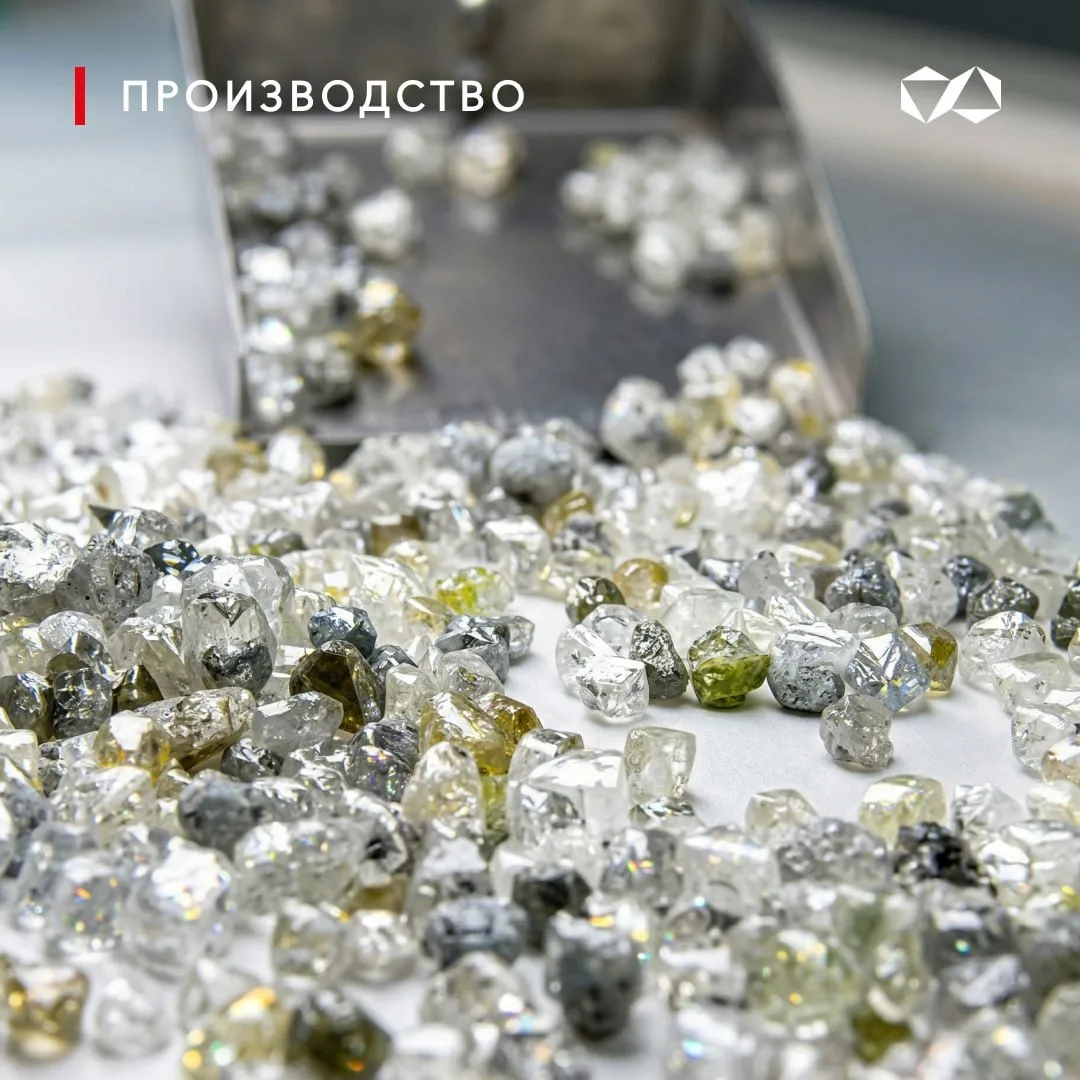 💎Производство в деталях: рождение алмаза

Алмаз — это послание из глубин Земли. Прежде, чем оказать