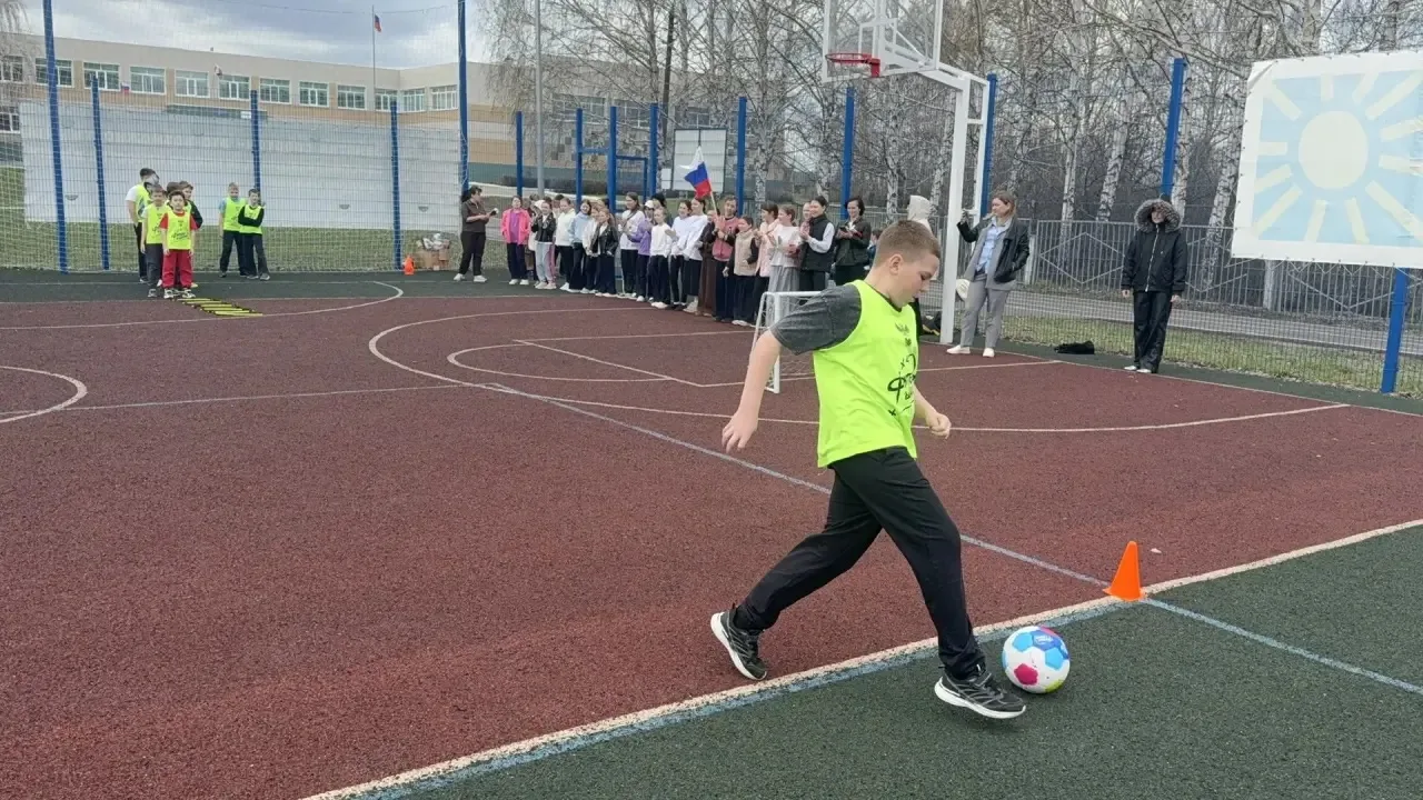 Школа с. Засечное: Футбольная карусель В рамках Всероссийского фестиваля «Футбол в школе» в нашей шк