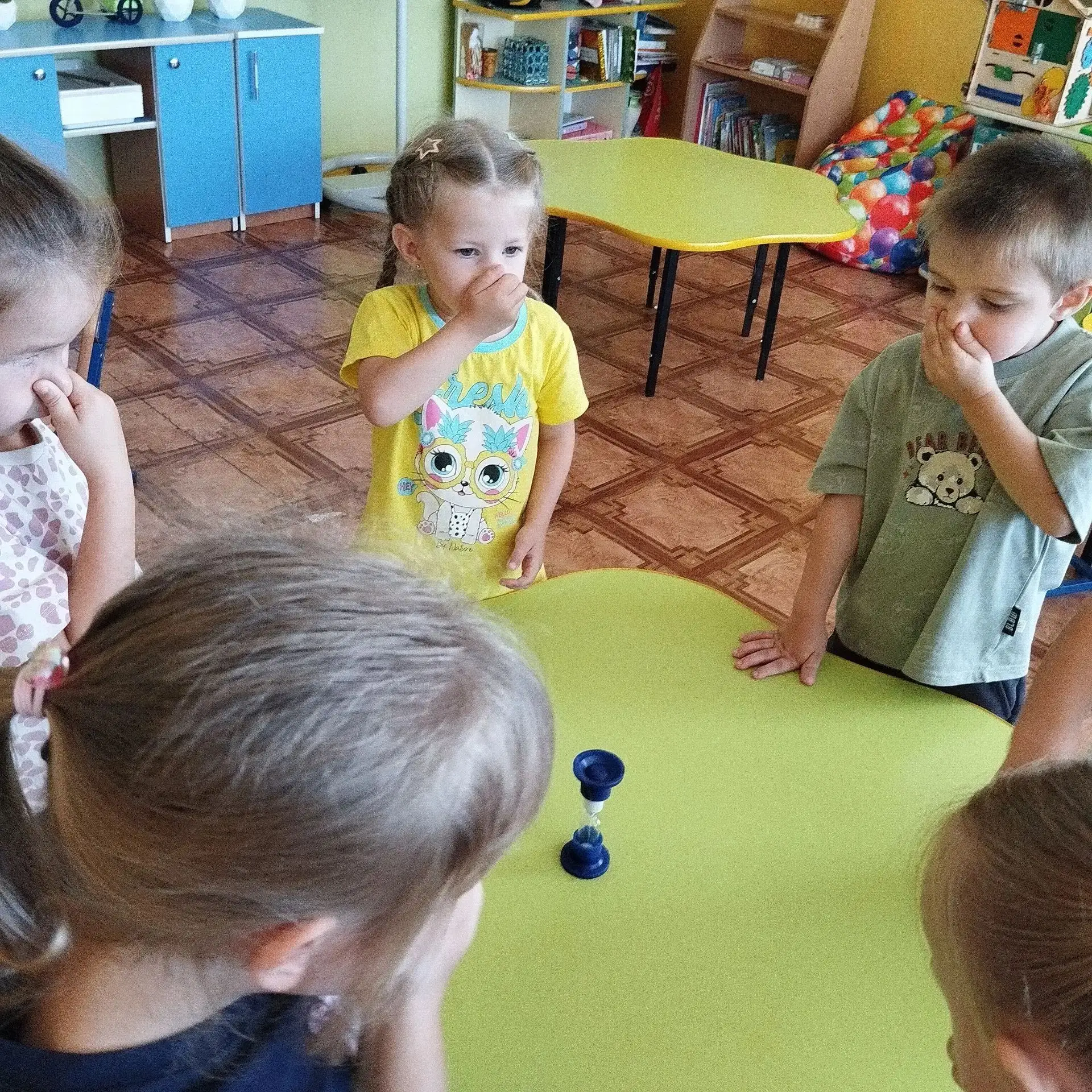 Дошколята группы "Знайки" сегодня провели серию опытов-экспериментов в рамках занятия "...