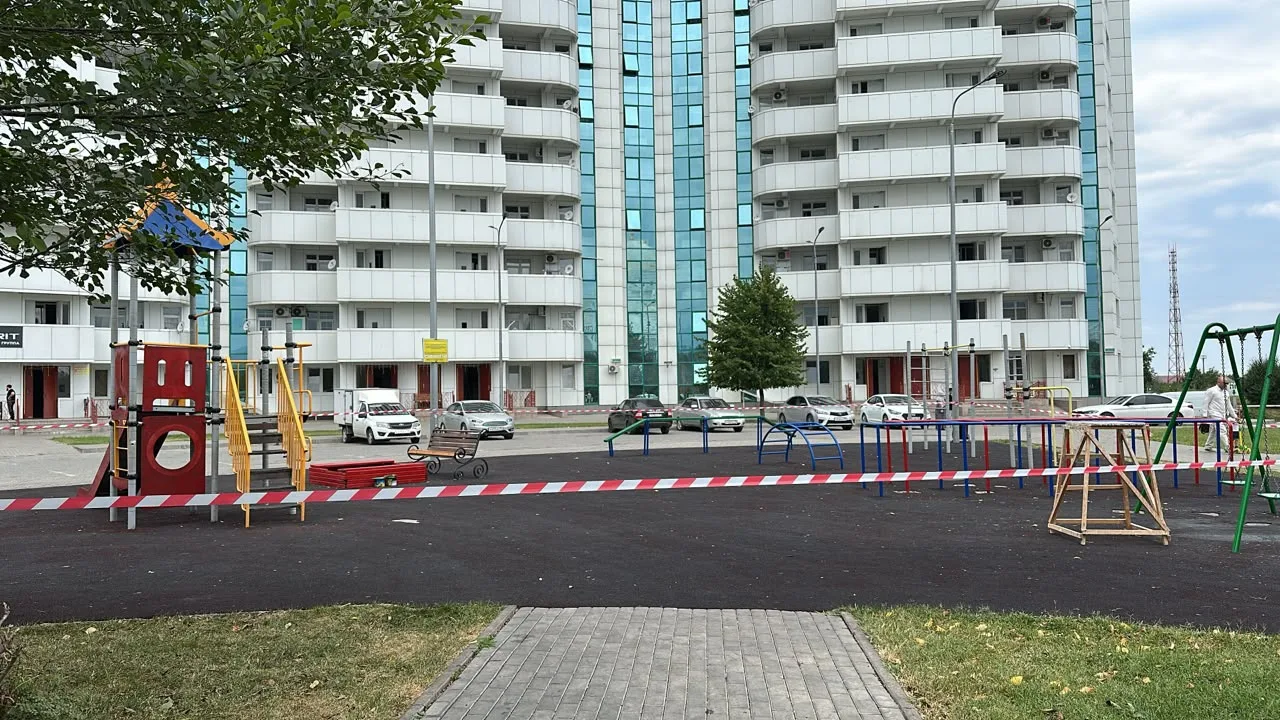 Обновление детской площадки, по адресу: Шали-сити.