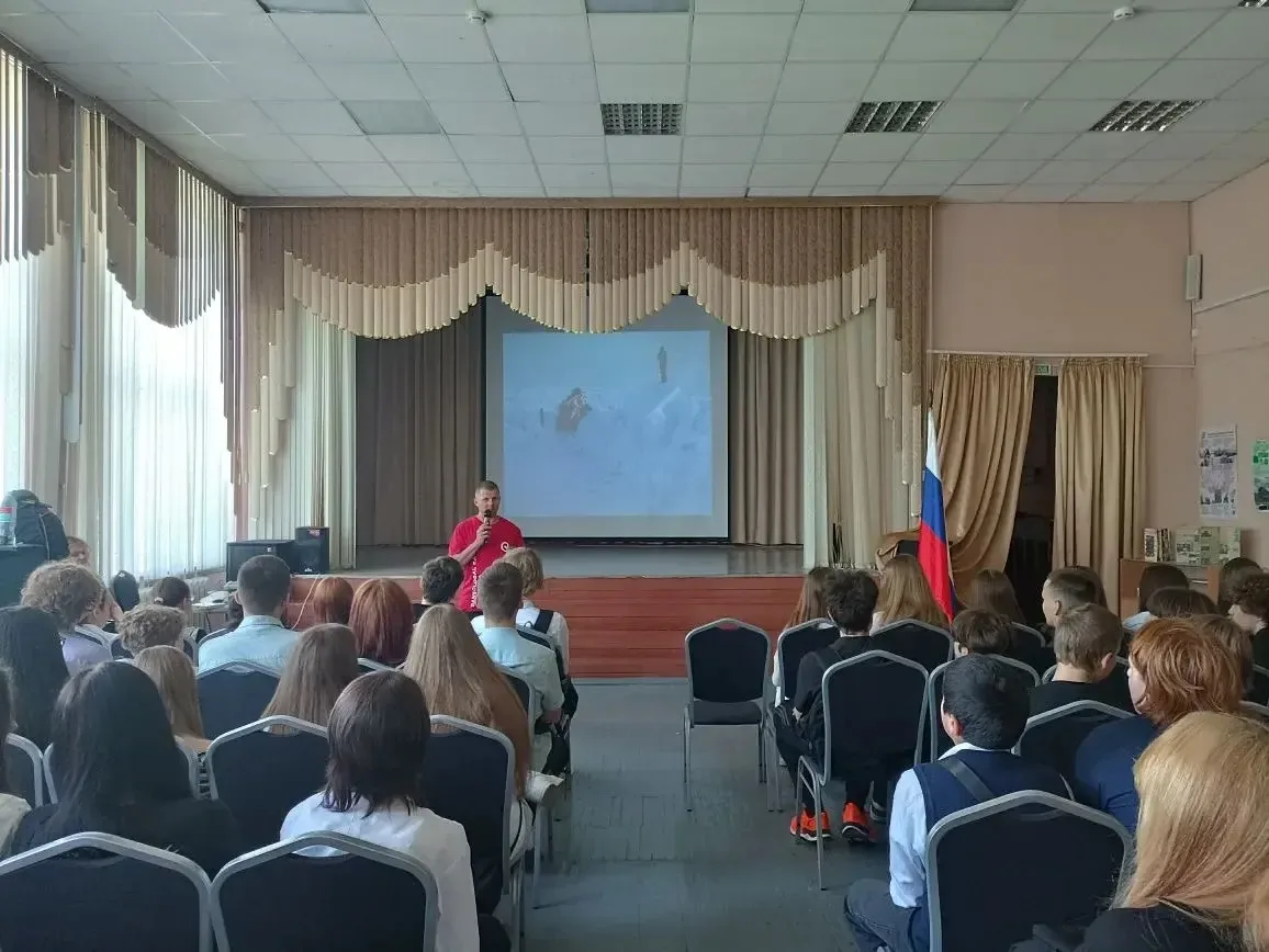 🧭УРАЛМАШЕВЕЦ НА СЕВЕРНОМ ПОЛЮСЕ🧭  🏫18 мая в нашей школе прошло по-настоящему уникальное событие!  🚙Ч