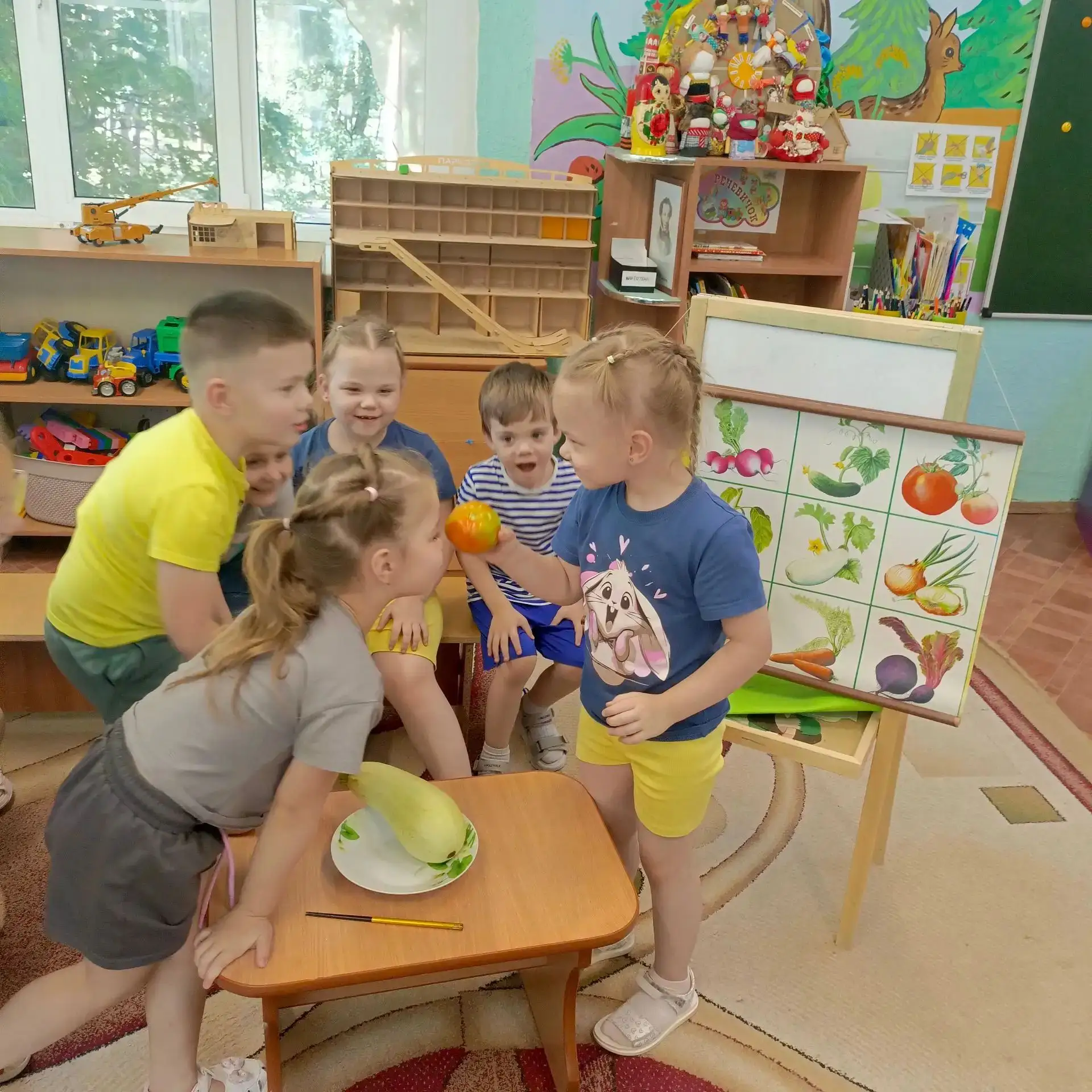 🌽🥕 Конец августа - пора сбора урожая овощей. В нашем детском саду прошел замечательны...