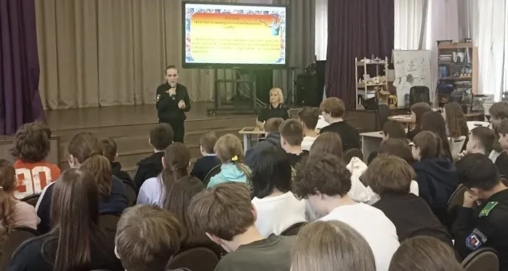 💬Разговоры о безопасности в школе: ПДД и здоровый образ жизни💬  💭Сегодня в школе прошла профилактиче