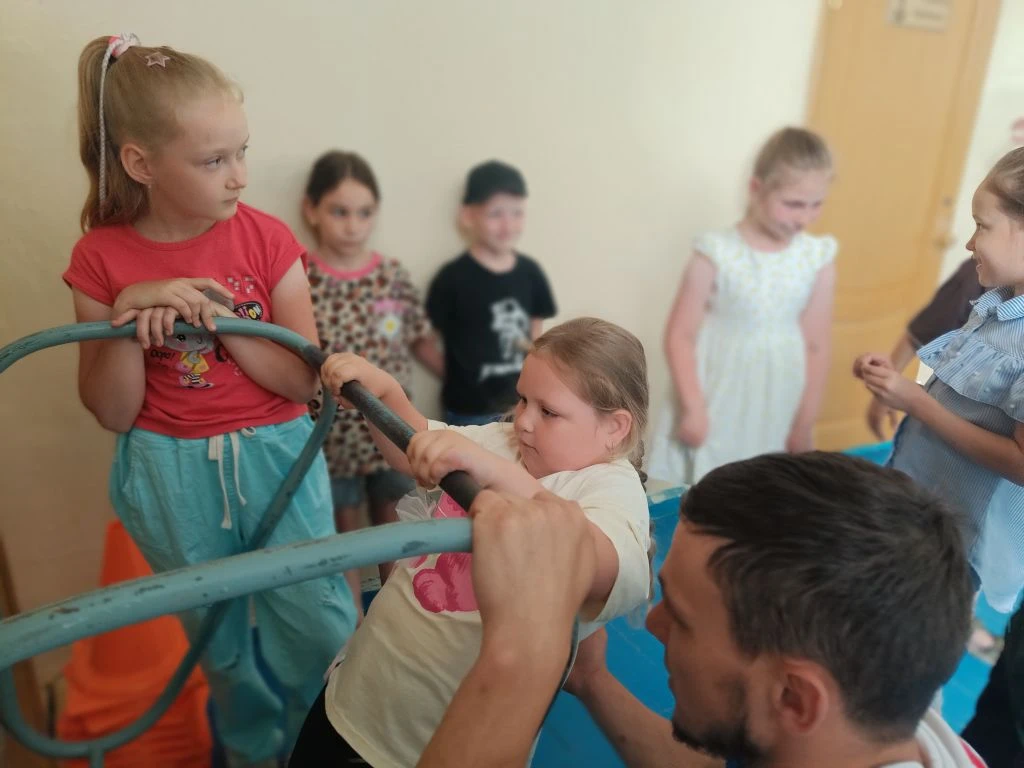 СИМБИРСКИЙ БРИЗ: ДЕНЬ 14 Наши ребята  превратились в настоящих атлетов! 💪 Пришкольный лагерь сдавал