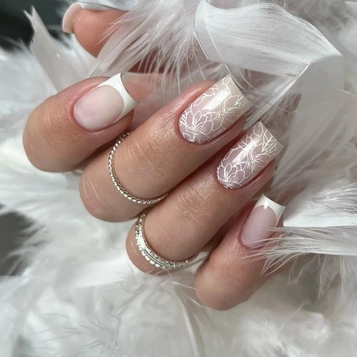 Нежные идеи для маникюра 💅