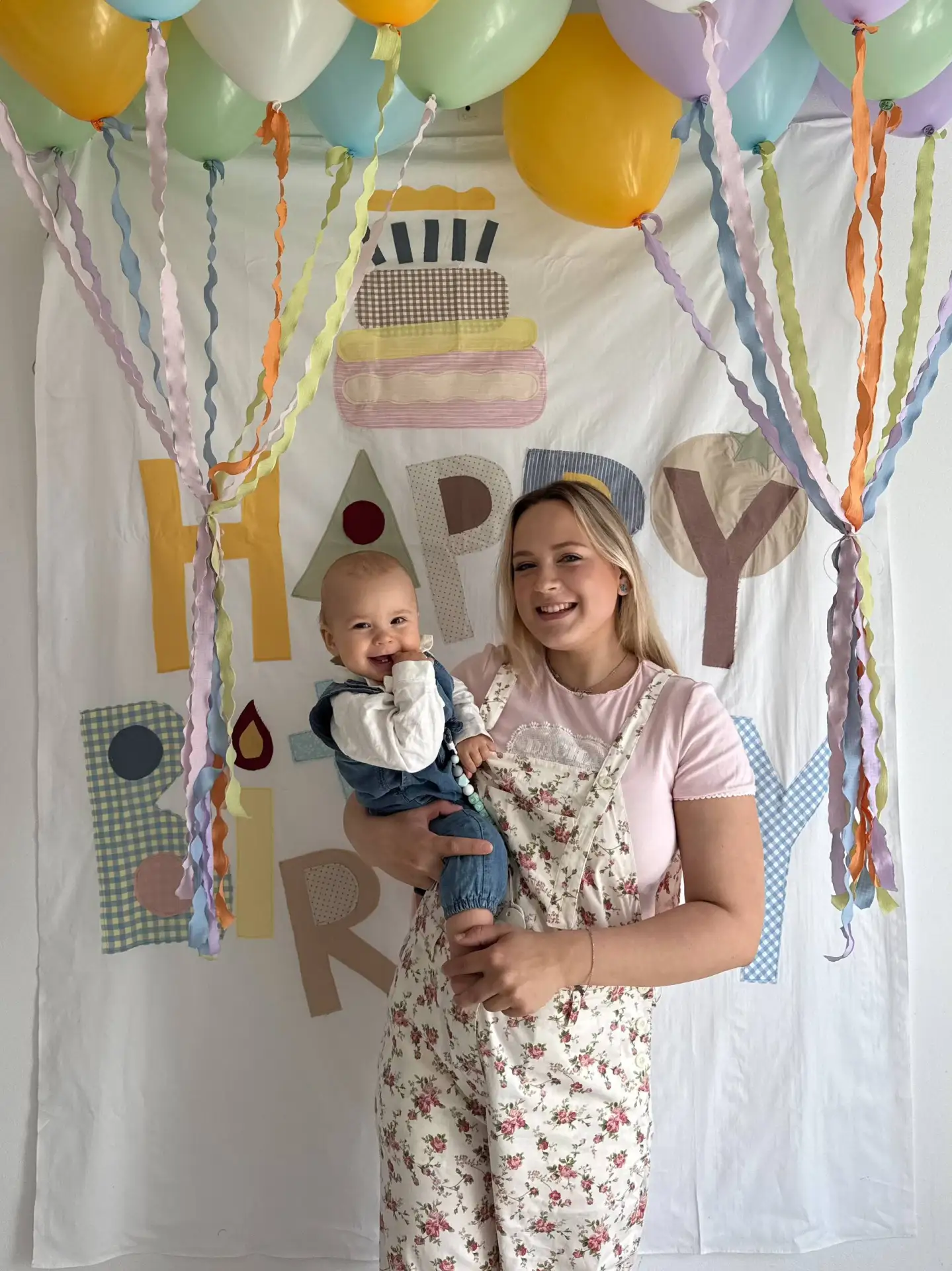 У нас тут одно маленькое большое событие 🎂1️⃣