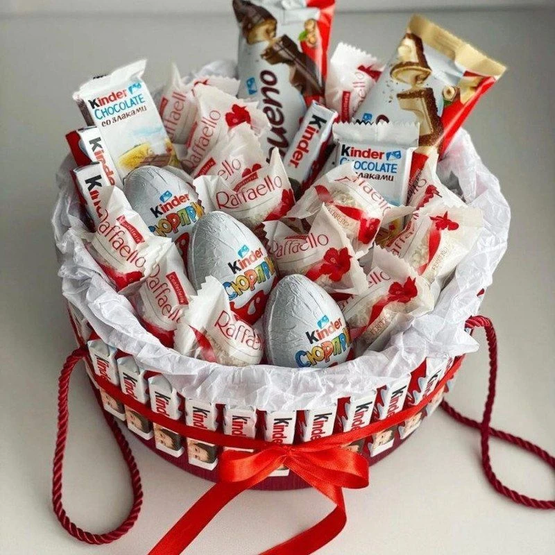 Rafaello, Kinder, Bueno, Nutella, Ferrero Rocher и Tic Tac — ВСЁ.