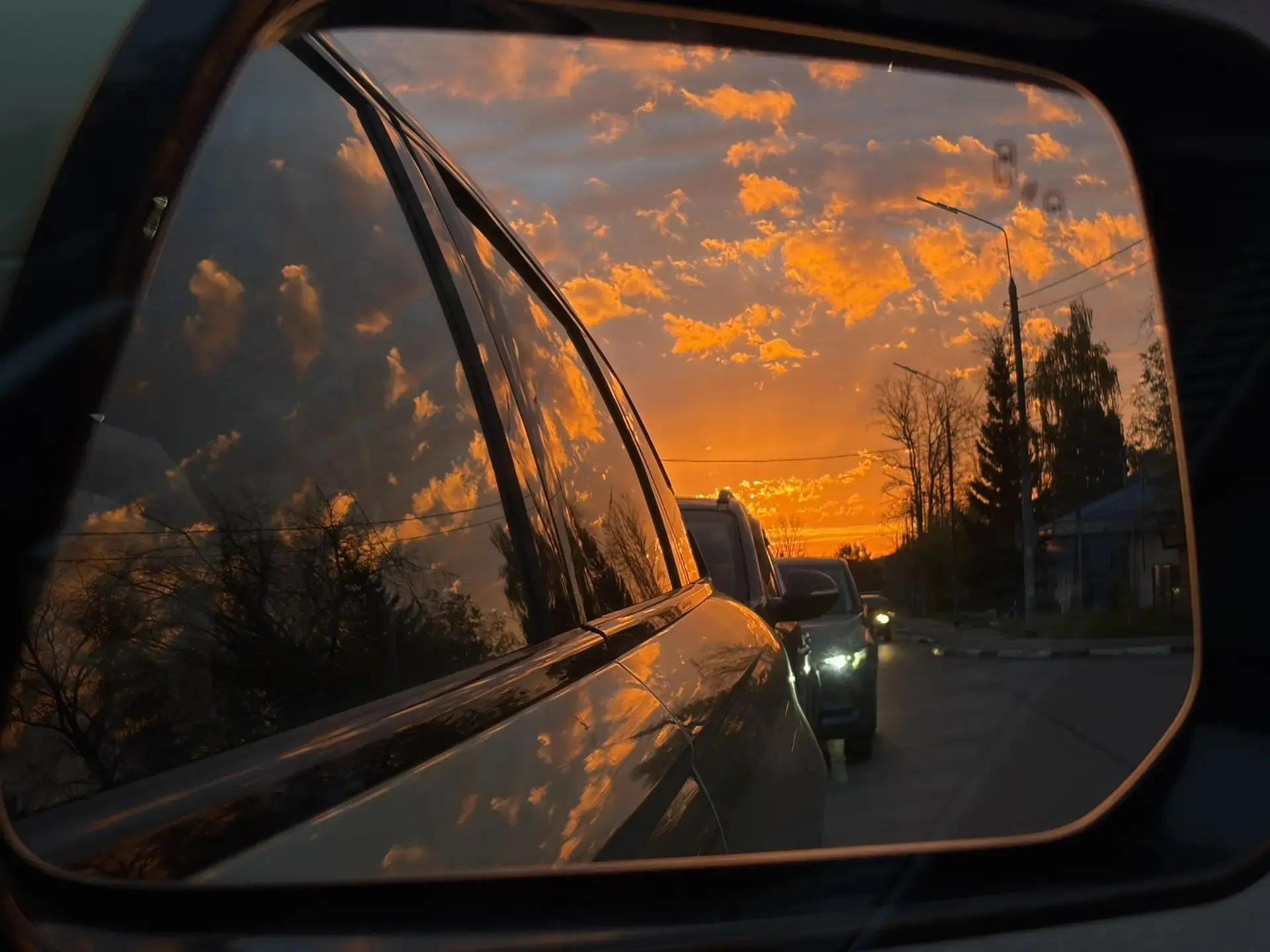 🌅 Ещё немного кадров завораживающего заката над Павловским Посадом 😍