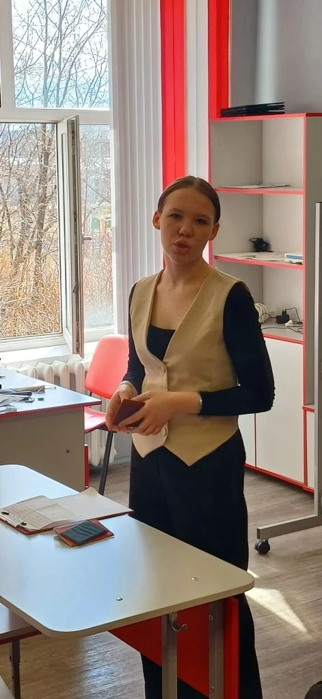 Классный этап фестиваля «Иваны, помнящие своё родство» в 9 «А» стал настоящим событием, объединившим