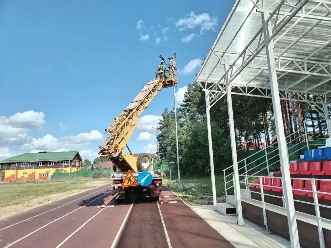 На стадионе в Краснозатонском решена проблема с освещением