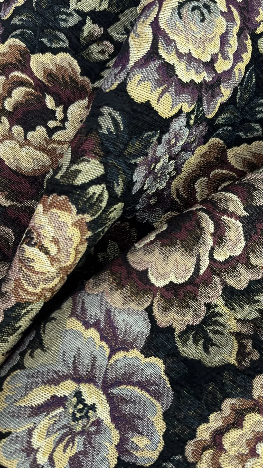Гобелен / костюмная / шерсть

💎stock Etro 
Ширина - 130 м
Состав - шерсть, вискоза, pl  
Цена за ме