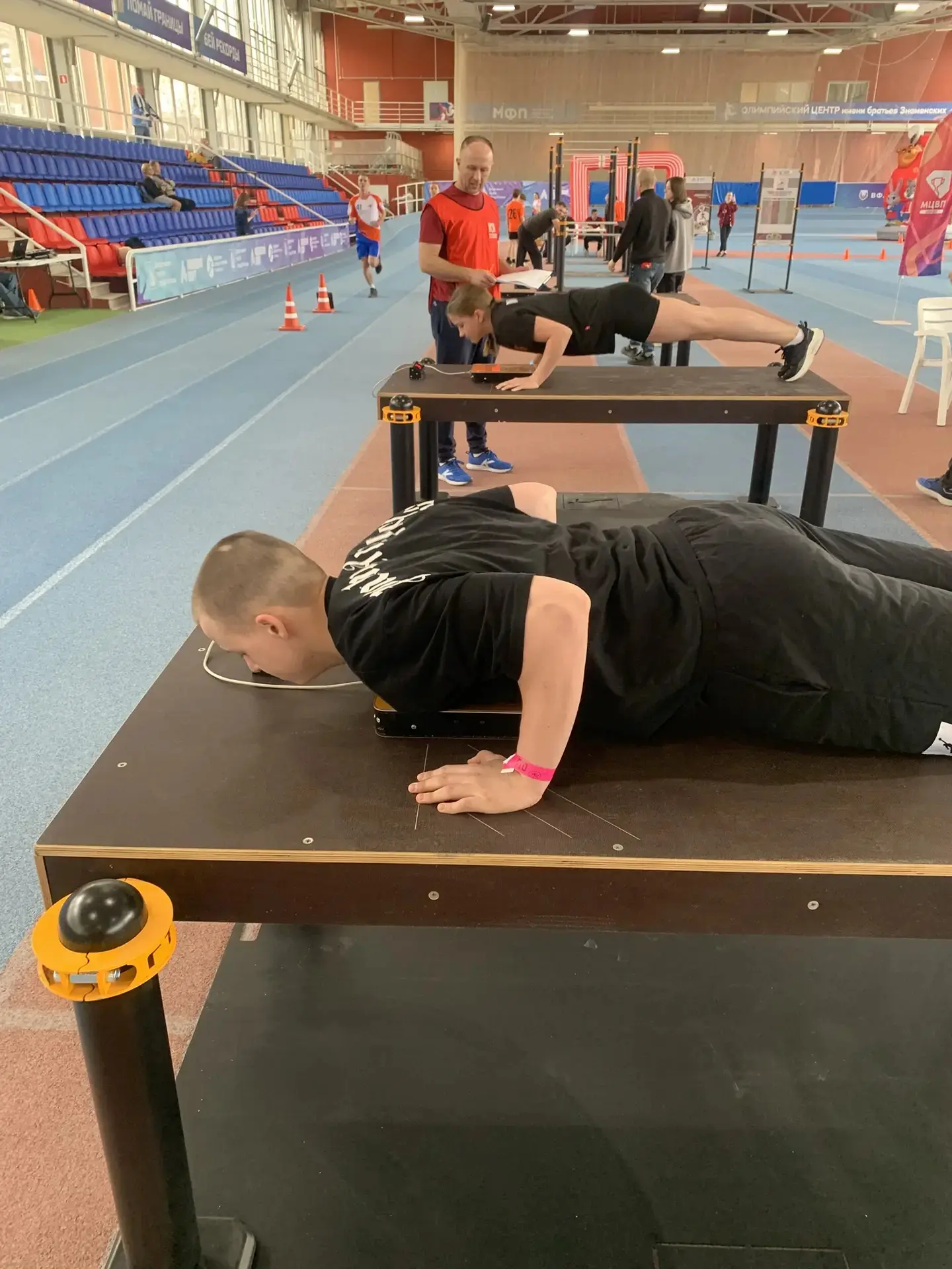 Покоряем вершины ГТО 🏆🏅  Ученик 9 класса Матвей с отделения Кржижановского принял участие в масштабн
