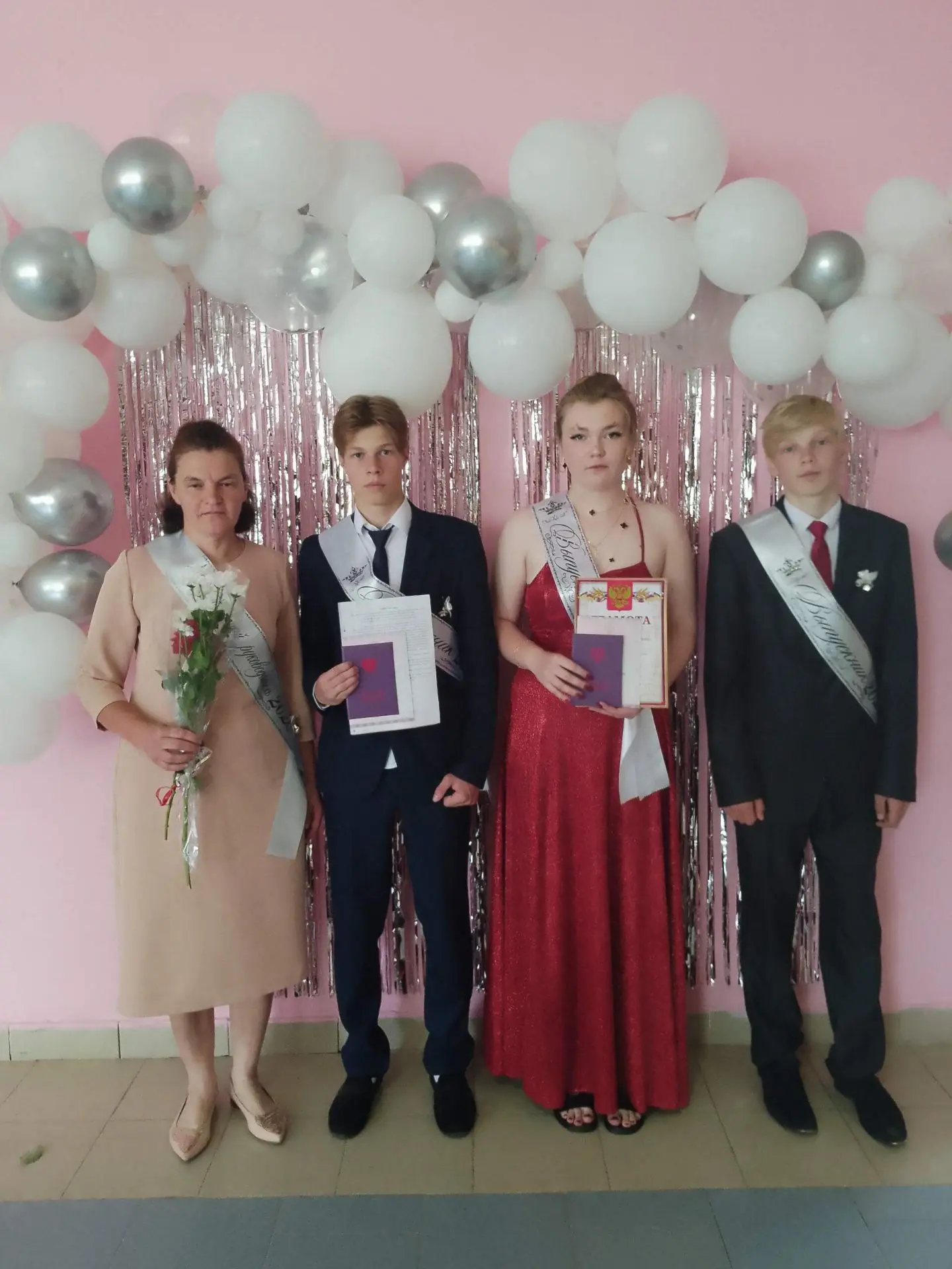 💥ВЫПУСКНОЙ 2026.
 87 ВЫПУСК
 
🇷🇺27 июня 2026 года в нашей школе состоялось торжественное мероприя