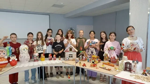 Благодаря федеральному проекту "Пушкинская карта", в районном Доме культуры прошла познавательная пр
