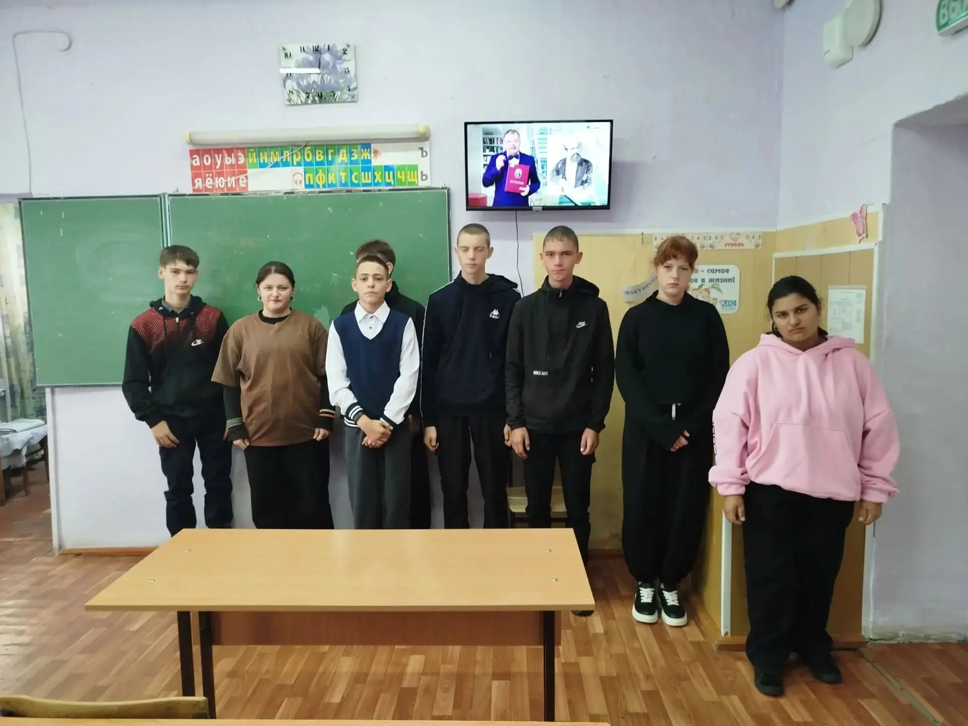 Сегодня  учащиеся 9-х классов на занятии "Разговоры о важном"  говорили о человеке, кот...