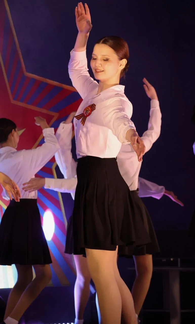 Яркие моменты с праздничного концерта🌟  Ещё фото: https://vk.com/album-117731185_311007661.  #НашаПа