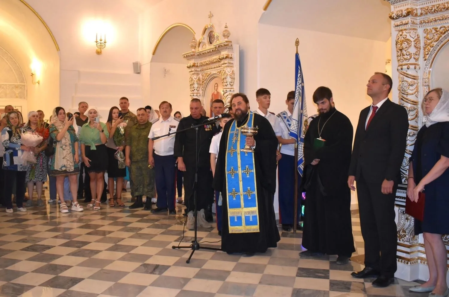 ВО ВНОВЬ ОСВЯЩЕННОМ КРИПТОВОМ ПОКРОВСКОМ ХРАМЕ ПАТРИАРШЕГО ВОЗНЕСЕНСКОГО СОБОРА СОСТОЯЛ...