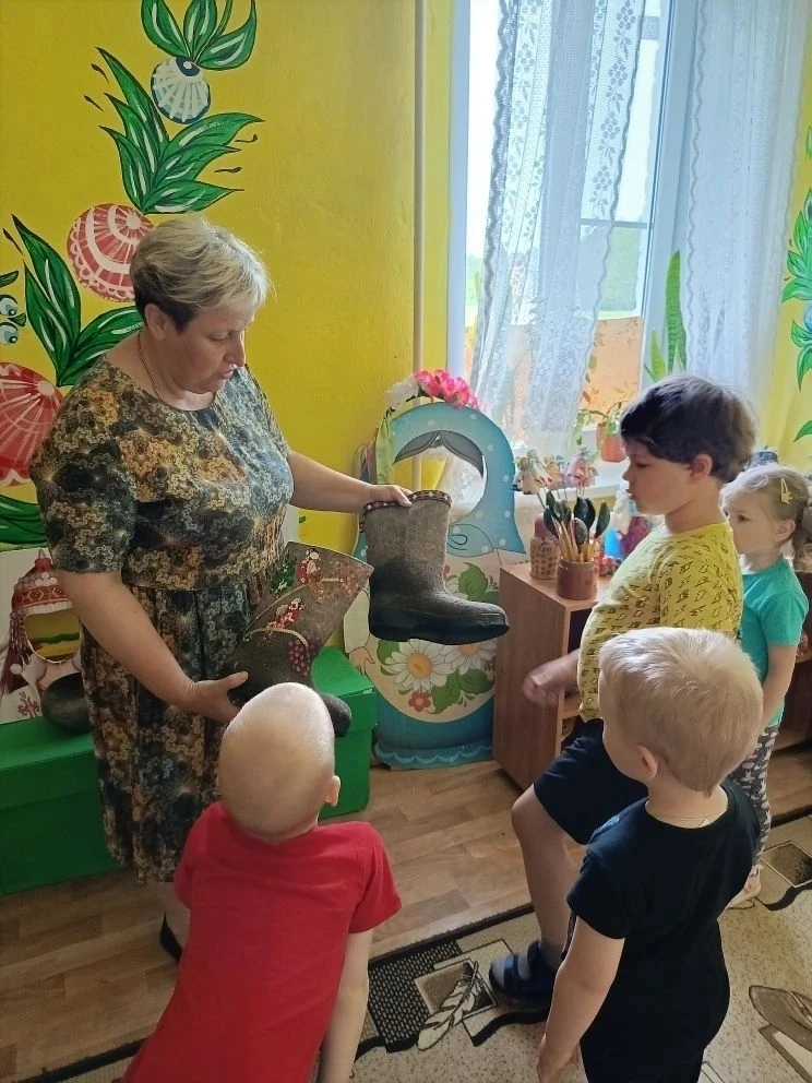 В рамках празднования Международного дня музеев воспитанники разновозрастной группы сов...