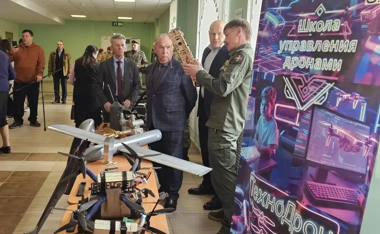 «Героев нашего времени» показали школьникам лицея №27  Старшеклассники образовательных учреждений Фо