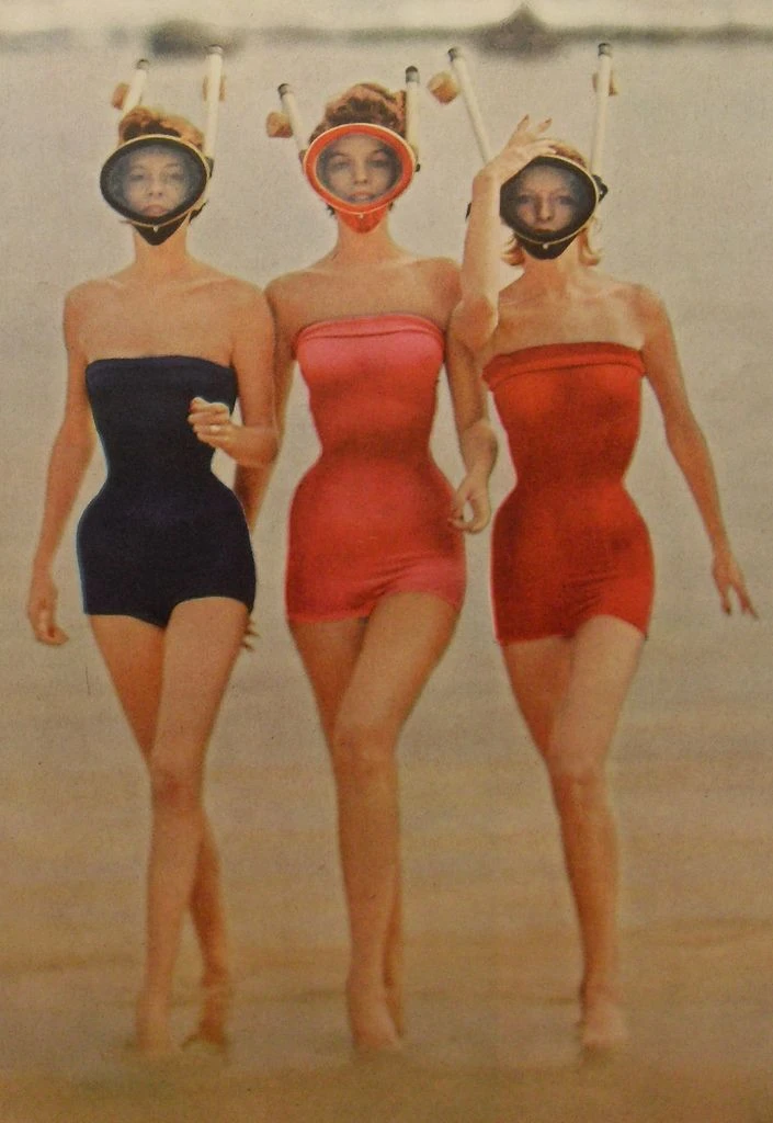 Три девушки  в купальниках и масках для снорклинга. 1950-е