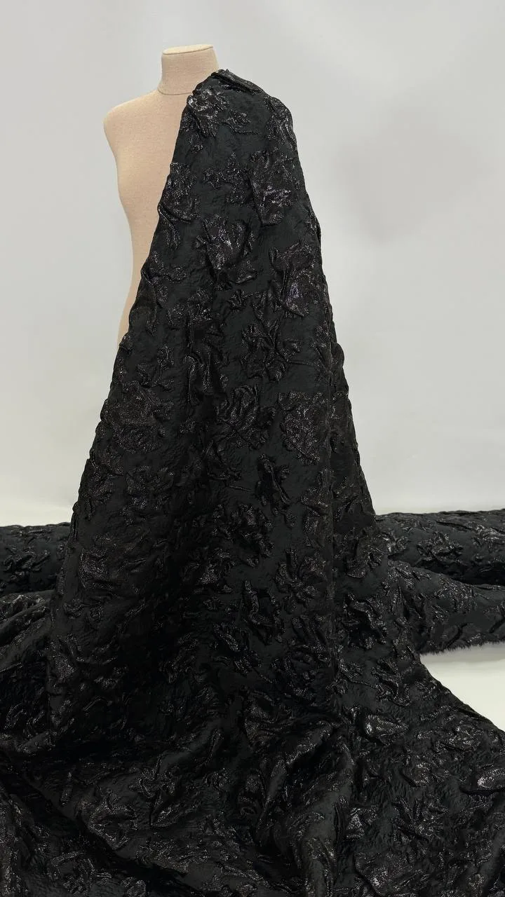 Костюмно-плательный жаккард Valentino. 🖤