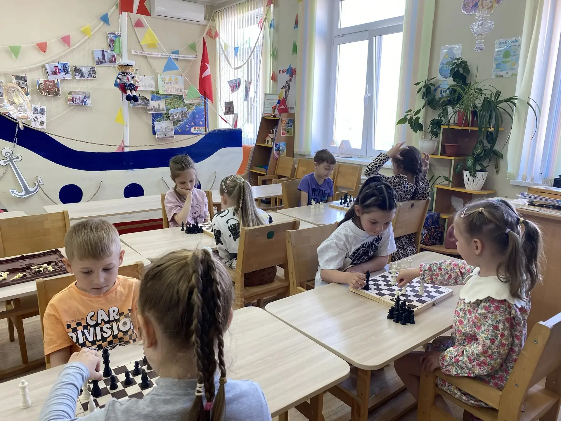 Завтра стартует отборочный этап шахматных соревнований в нашем детском саду — впереди з...