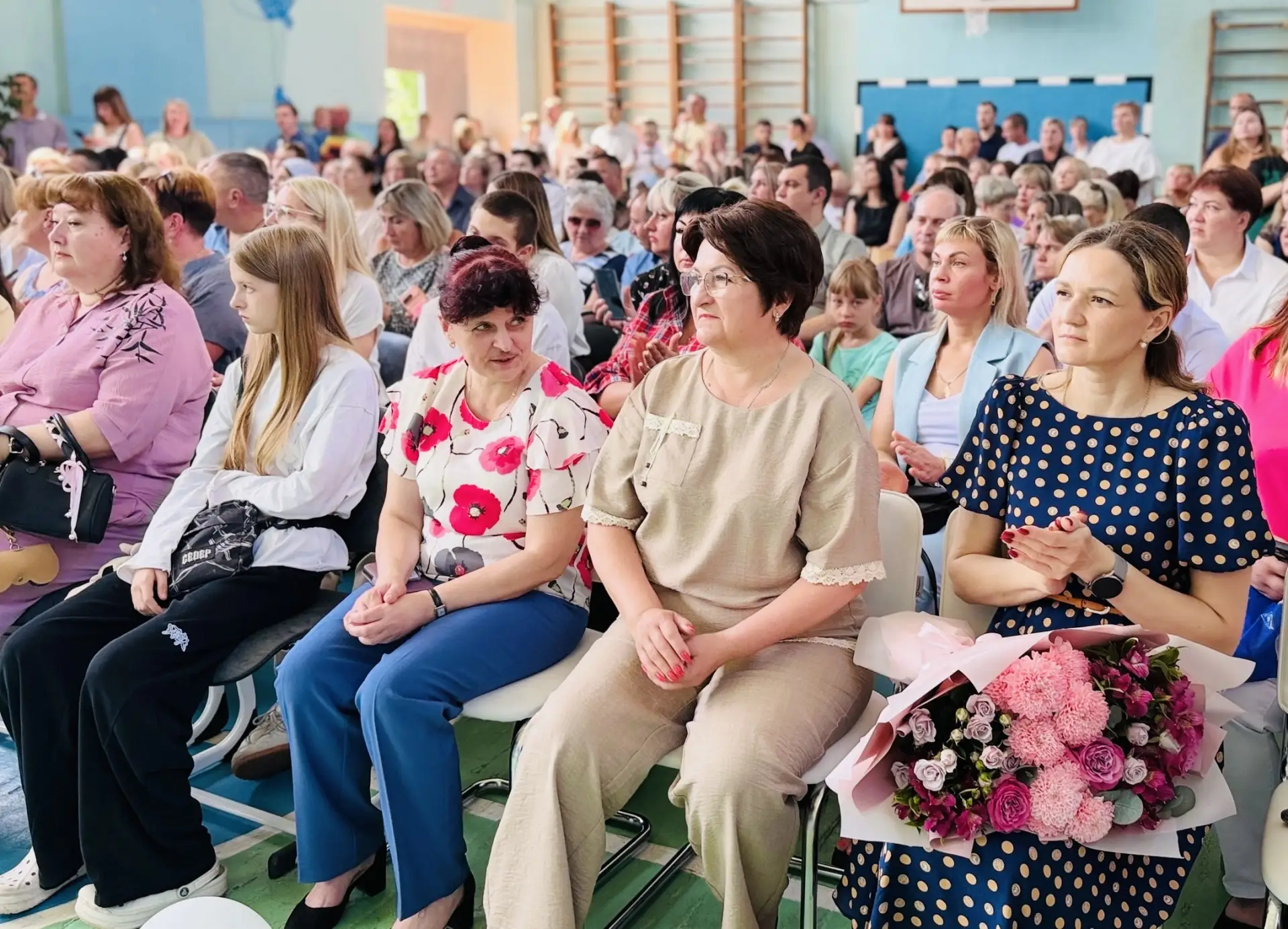 🎉 Торжественное вручение аттестатов выпускникам 9‑х классов состоялось! 🎉
Этот день стал по-настоя