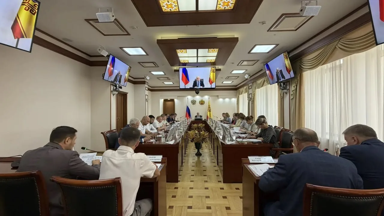 Совет по инвестиционной политике Чувашии под председательством премьер-министра Сергея Артамонова од