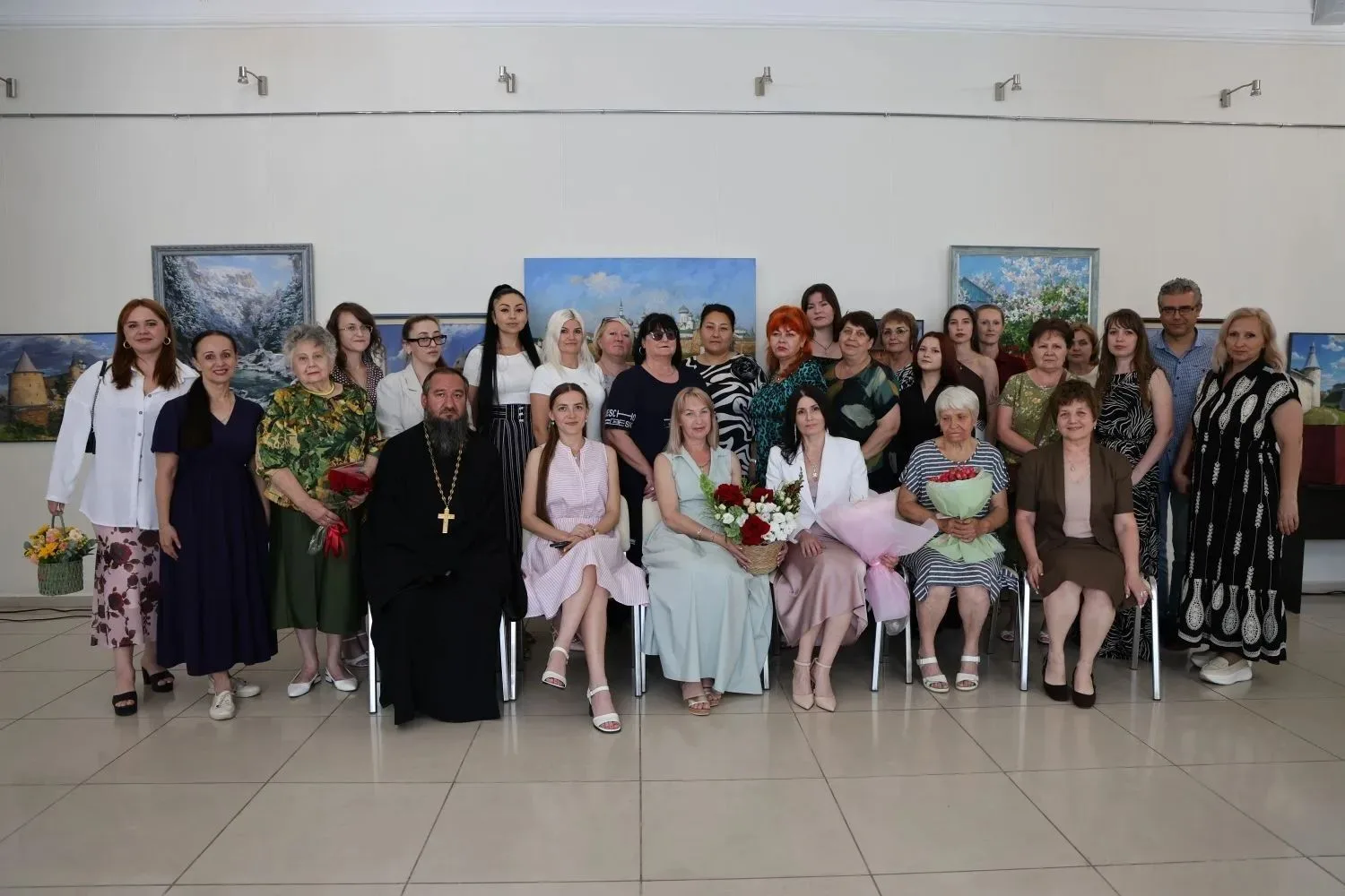 Выставка «Путешествуя с кистью. Образы Отечества» Галины Тимошенко открылась в Апшеронске!