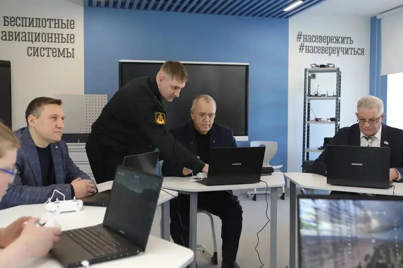 Председатель Мурманской областной Думы Сергей Михайлович Дубовой совершил рабочий визит в Заозерск, 