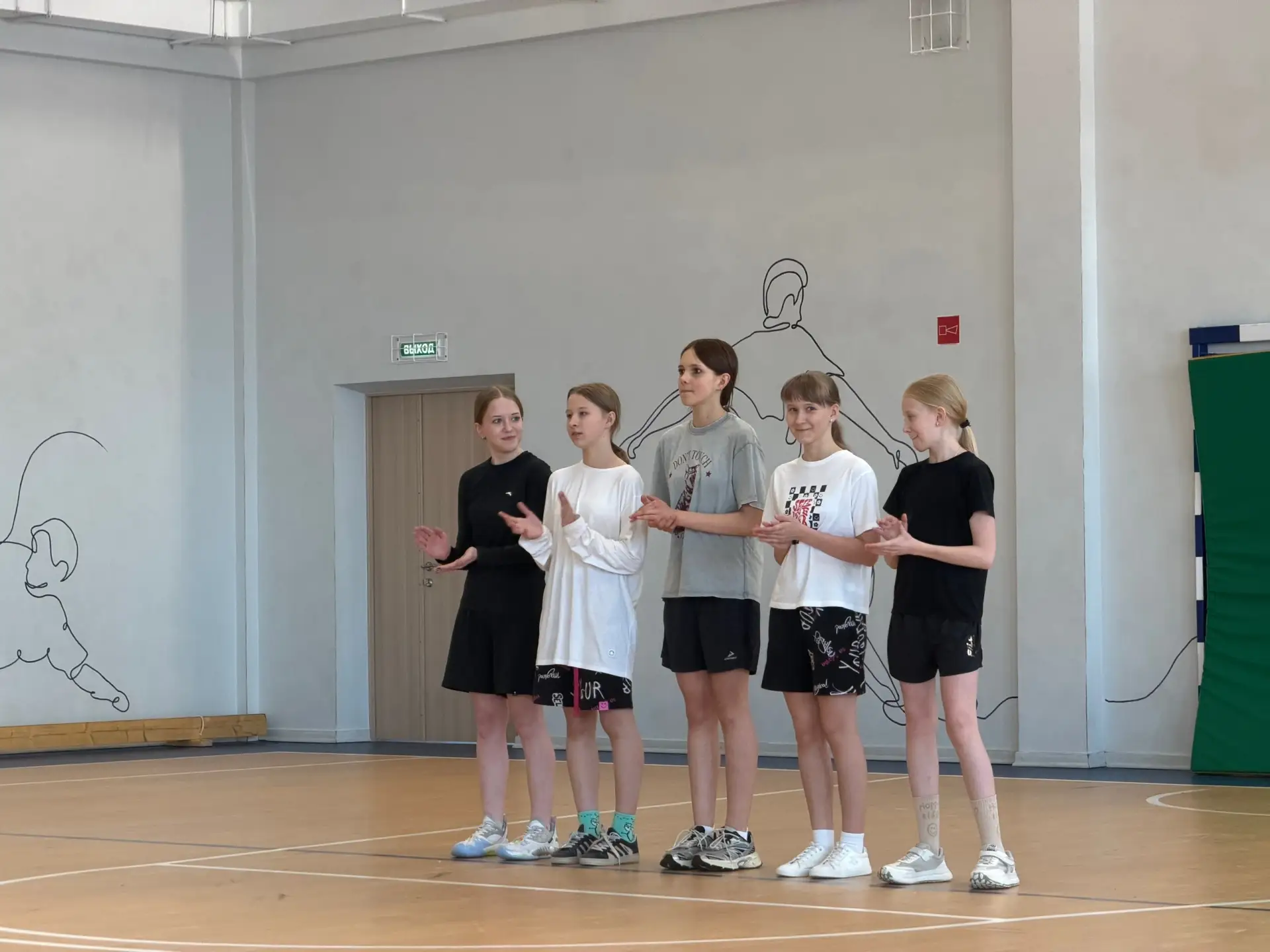 Результаты турнира по баскетболу🏀:  ~ 7-е классы: 1 место - 7Е 2 место - 7А 3 место - 7З  ~ 8-е клас