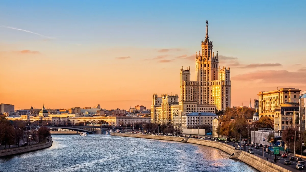 🌇 Москва с высоты птичьего полёта: 5 лучших смотровых площадок столицы!  Иногда, чтобы по-настоящему