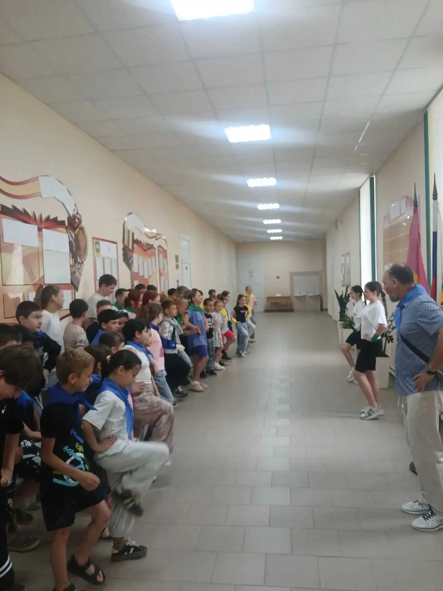 🧘‍♂️ Зарядка в нашем лагере стала ежедневной традицией! Она помогает ребятам проснутьс...