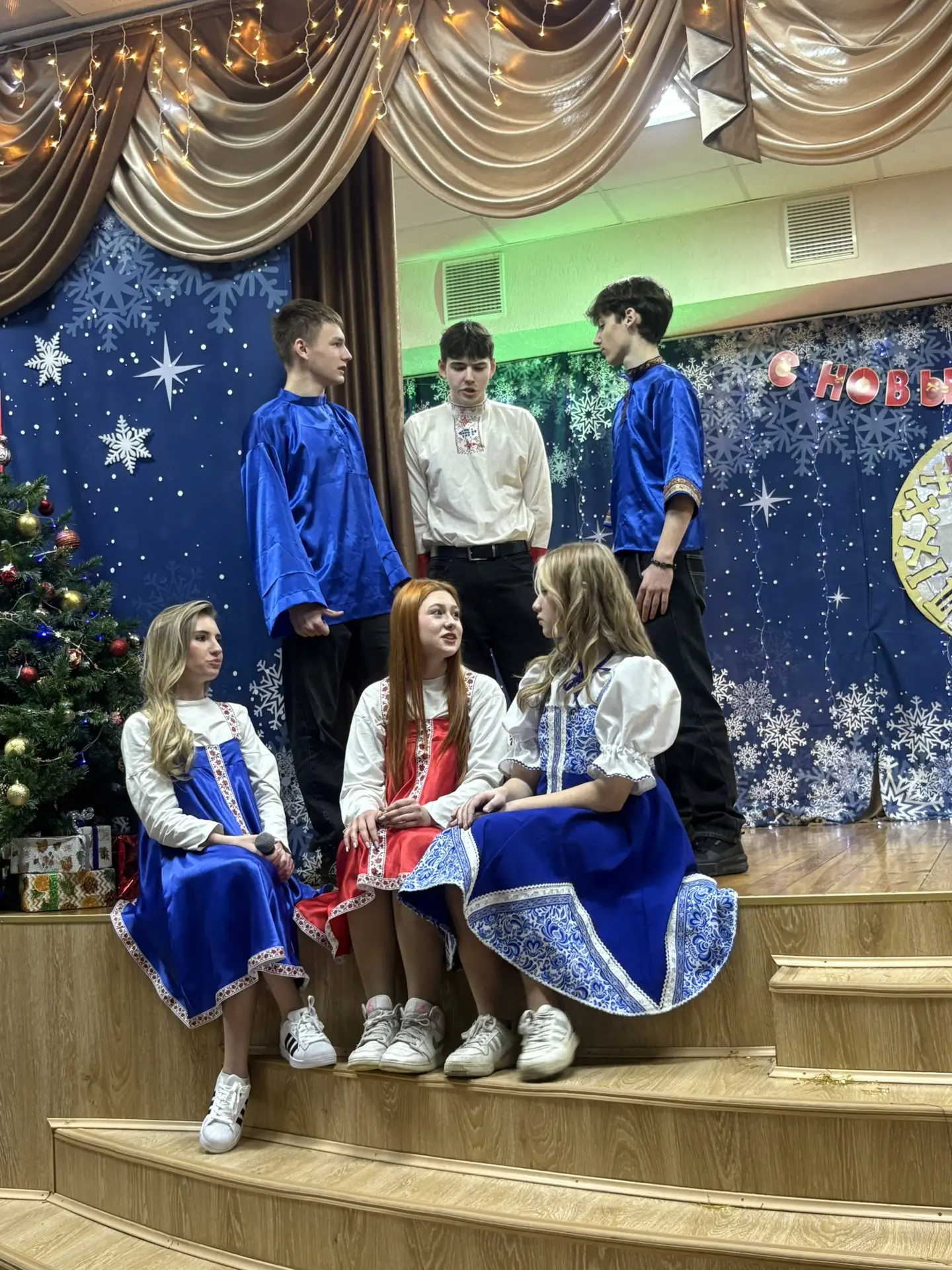 Дорогие друзья! 💕 С наступившим Новым 2026 годом!🎄 Всем нам - насыщенного, плодотворного, успешного 