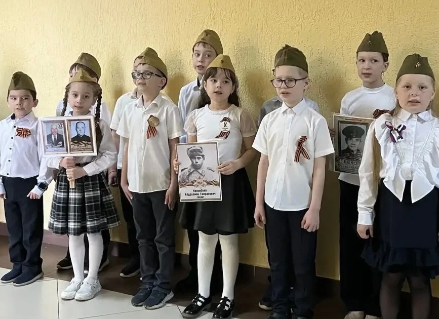 БЕССМЕРТНЫЙ ПОЛК 🎗🕯  #школа11 #strобразование #81годВеликойПобеды